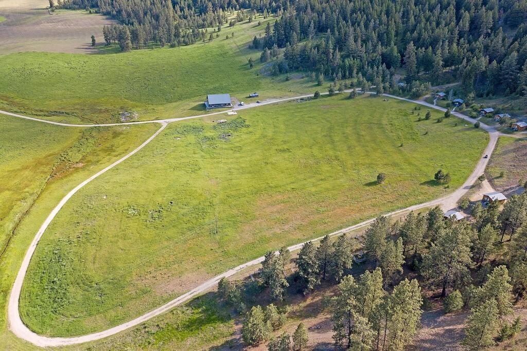 Wilderness Cabin - Eden Valley Oroville Екстериор снимка